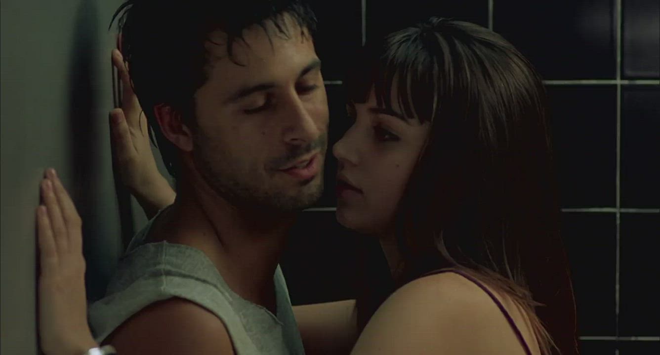 Getting paid to suck Ana de Armas tits is when you know you've made it : video clip