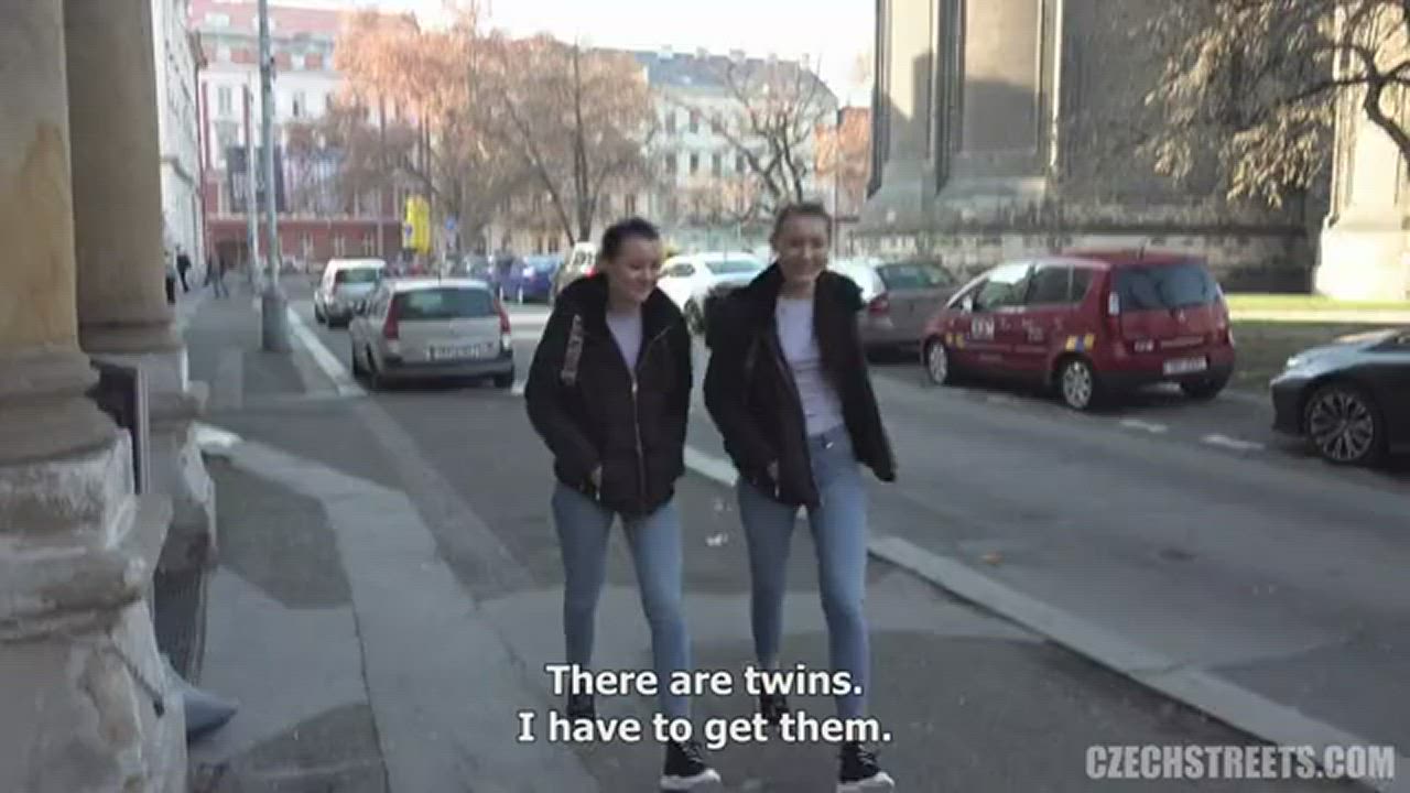 Naive twins : video clip
