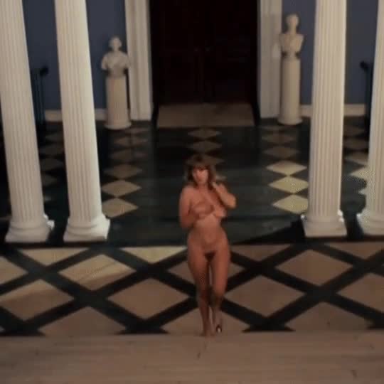 Helen Mirren -- Savage Messiah (1972) : video clip