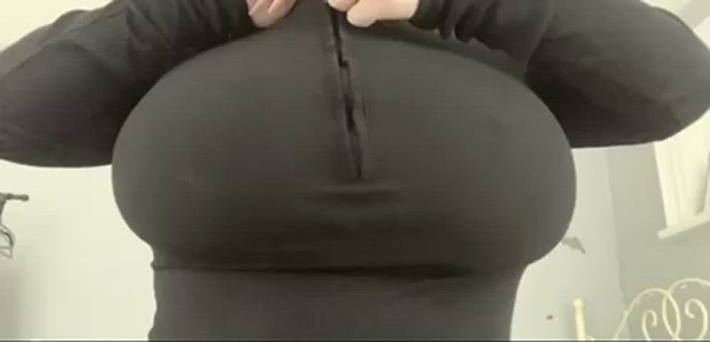 Tight dress big tits OC : video clip