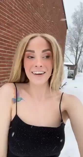 Winter won't stop me from going around with my tits out! 😋💕 [gif] : video clip