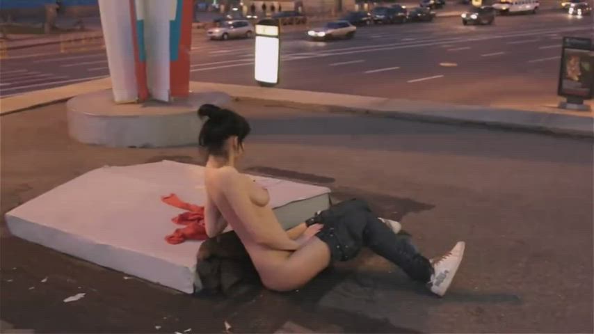 Risky masturbation at the city square : video clip