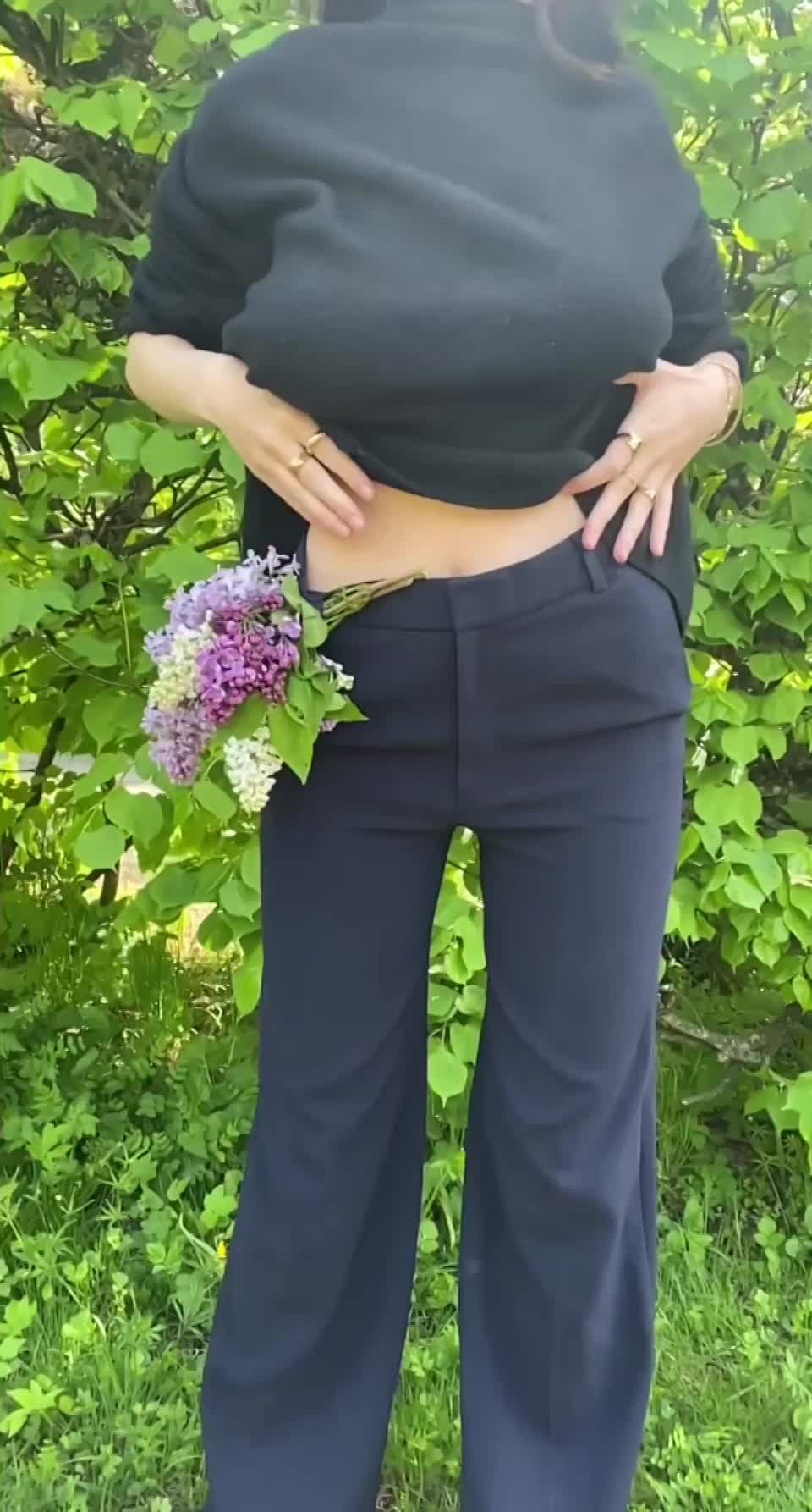 An outdoor boob drop! 😇 : video clip