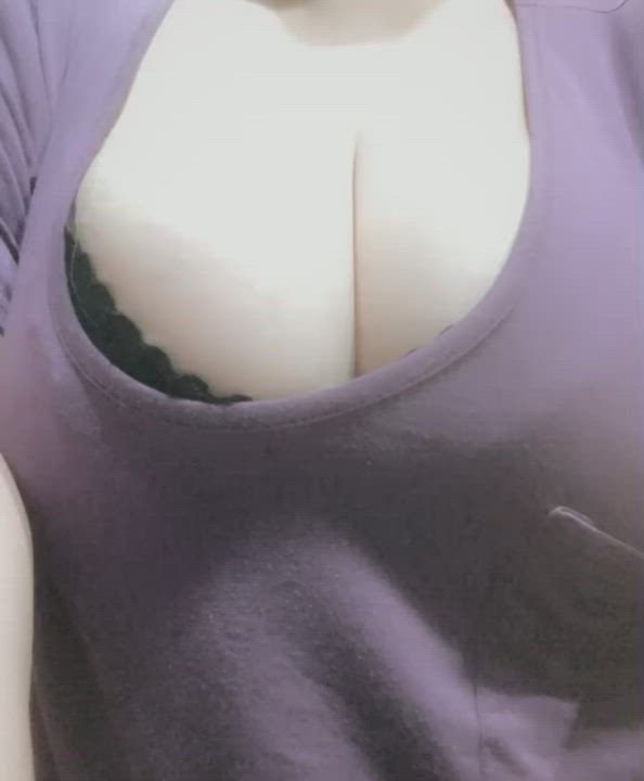 This bra can’t handle me. [f] [OC]
