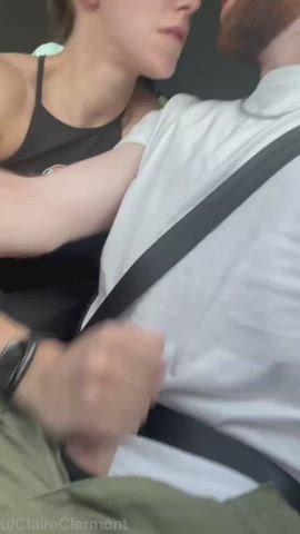 Finished him off and tasted the cum while driving in slow traffic : video clip