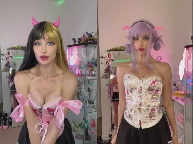 Which twin does ahegao better? : video clip