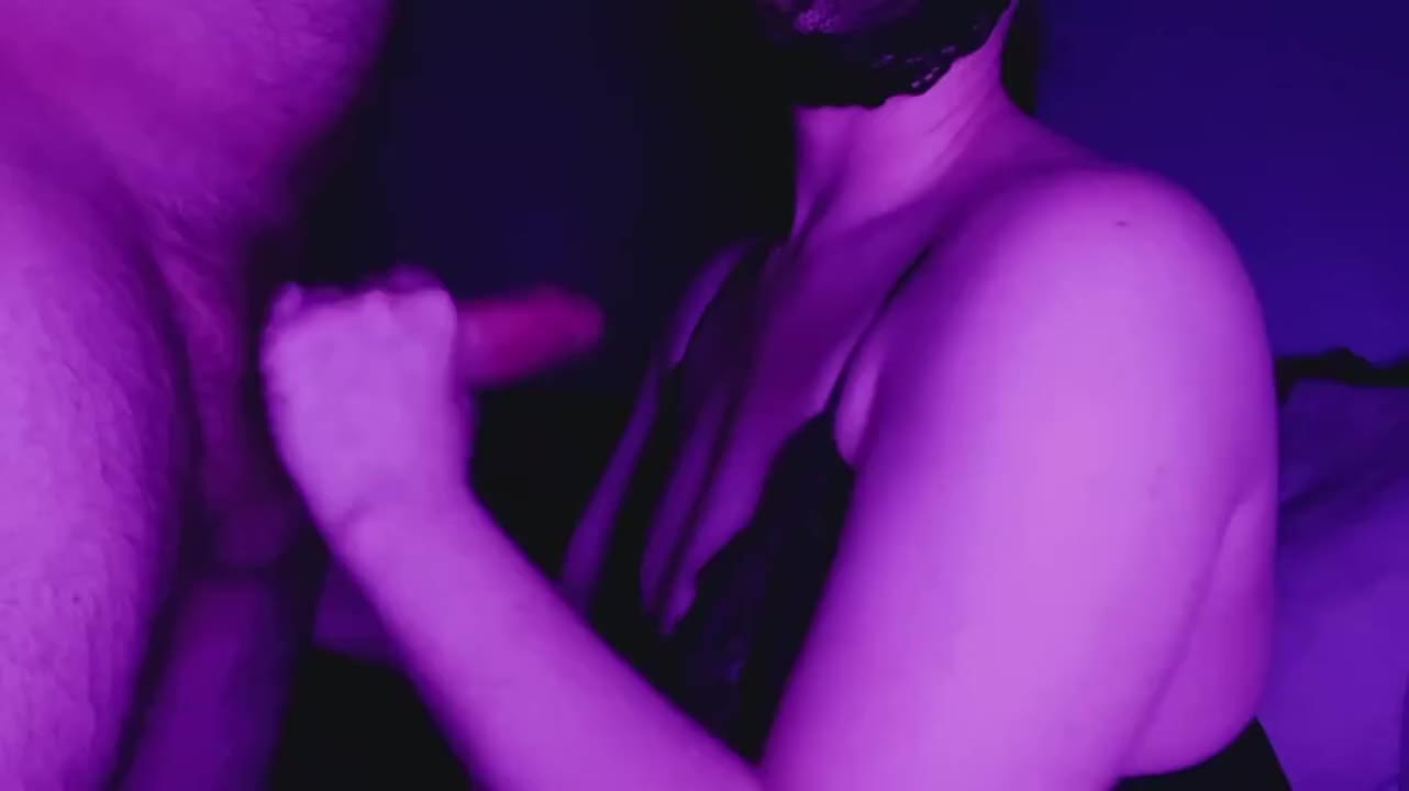 Mm I love jerking him off : video clip