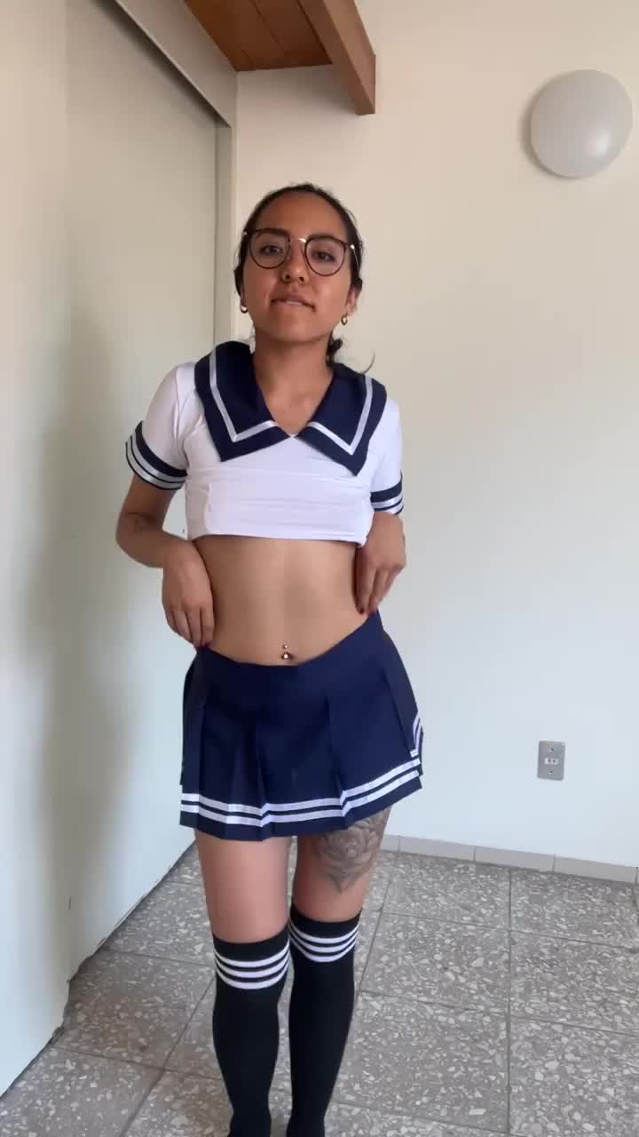 Help me grow my belly and my tits by cumming inside 🤤 : video clip