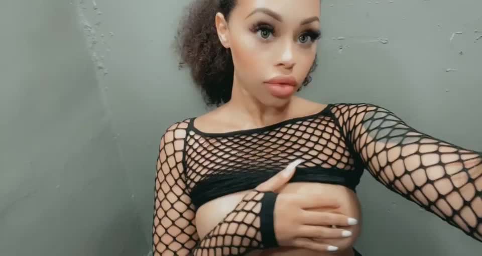 Bras are not something that I like 😛 : video clip
