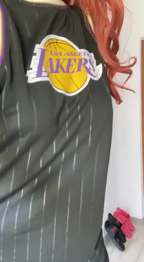 Hot mom needing some big loads in her milf bod : video clip