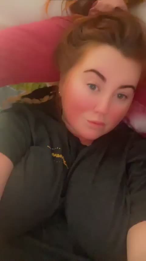 My bed feels lonely : video clip