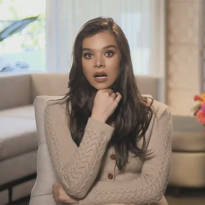 Hailee Steinfeld when you pull out your cock : video clip