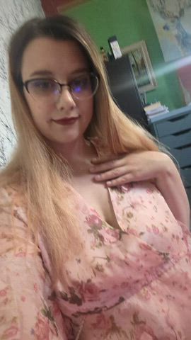 You regular nerdy girl next doors ♥ : video clip