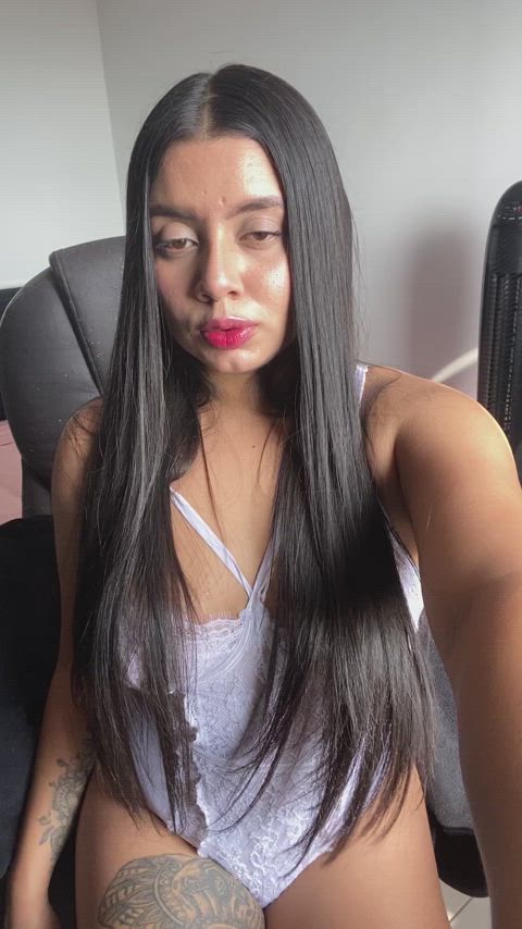 I'm 22 y/o, still in college, and never had a creampie... who wants to be the first one? : video clip