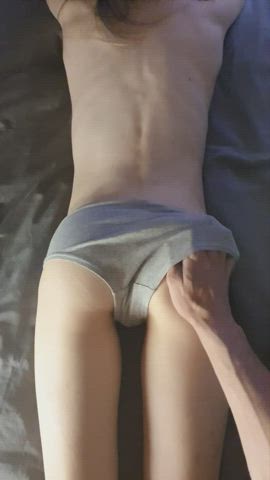 She can't get enough of being a fucktoy : video clip