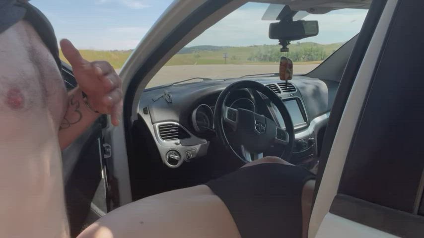 Hubby’s friend gave me a ride yesterday I wanted to repay him by spreading my legs 😘😘 : video clip