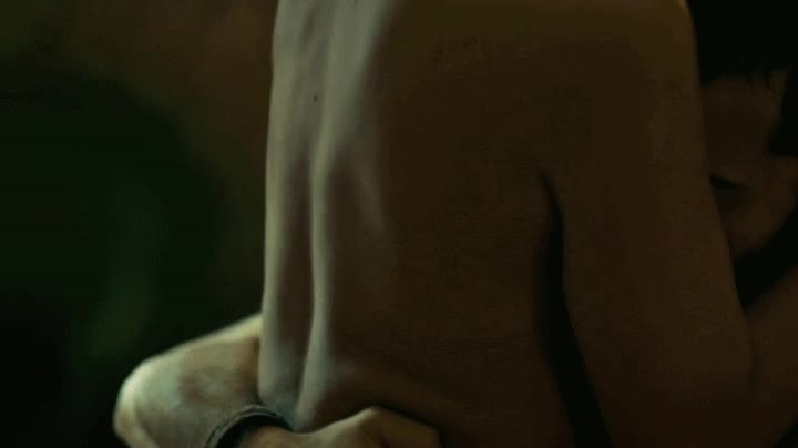 Zsófia Tarjányi in Strike Back [S6E1-2017] : video clip