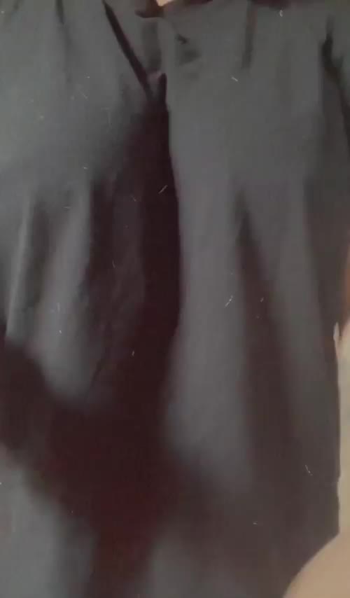 Does my t-shirt hide my F cups well? : video clip
