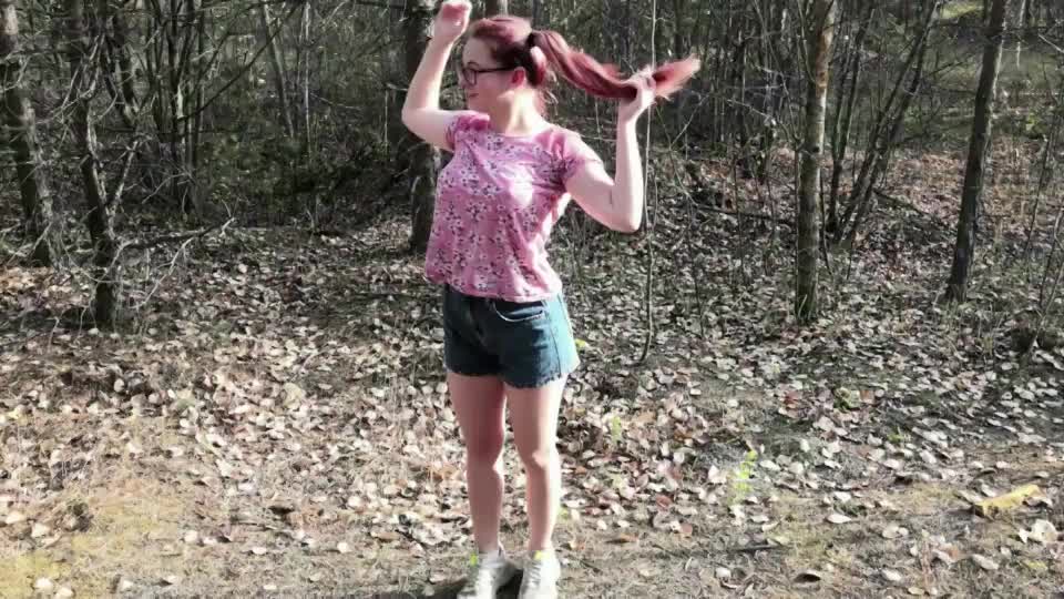 You would keep me company : video clip