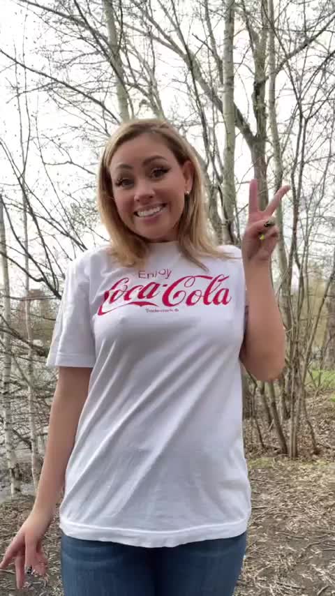 Some bouncing boobs special for u : video clip