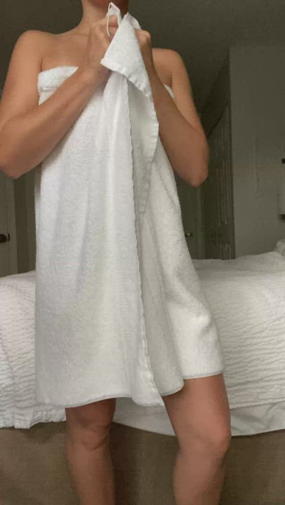 Would you cum on me or in me? : video clip