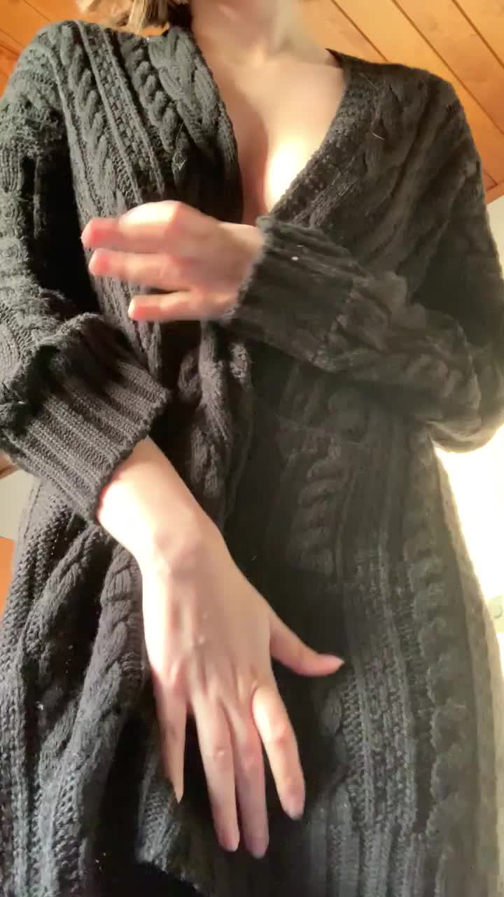 Can a nerd like me make anyone jerk off : video clip