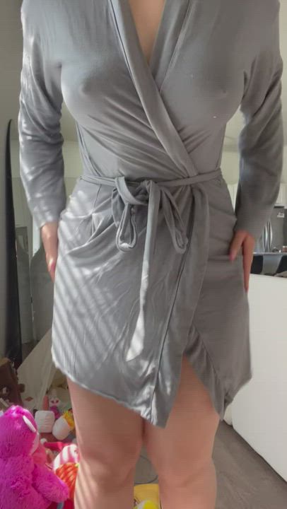 Am I curvy enough for all your needs ? : video clip