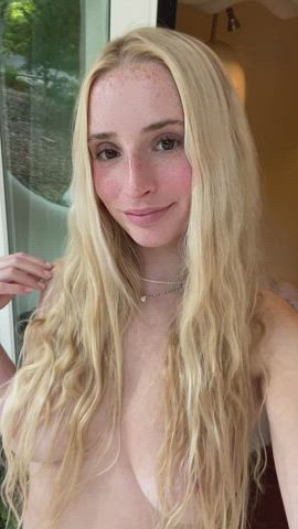 do you like my smile? : video clip