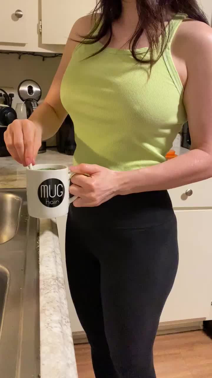 Wife Material 🧼 🧽 : video clip