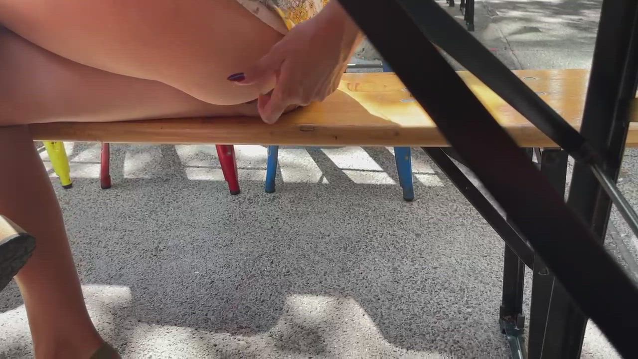 I put things up my butt at least once a day : video clip