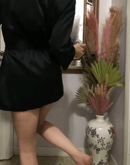 Elaine Dance Nip Slip : video clip