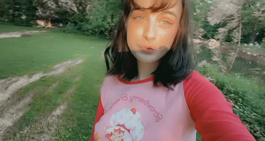 Pale skin + green eyes 🤩 : video clip