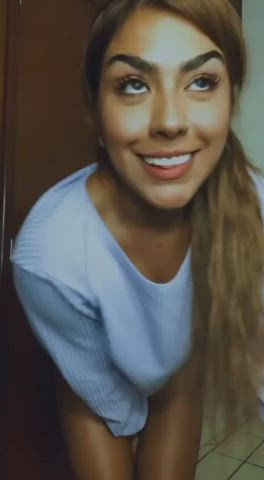 I'm thinking why don’t you play with me baby? : video clip