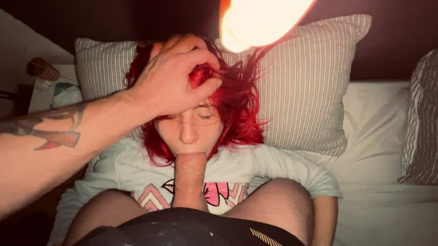 Fuck my throat bud, make me your bitch : video clip