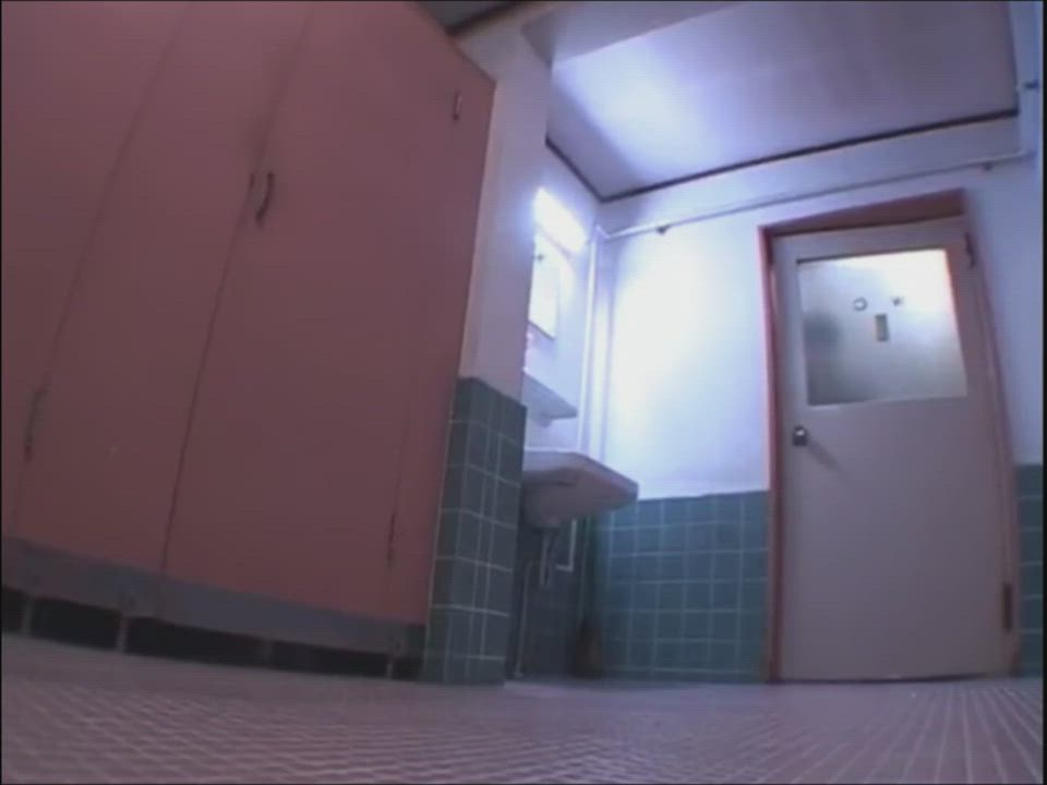 Prisoner punished for breaking the rules : video clip