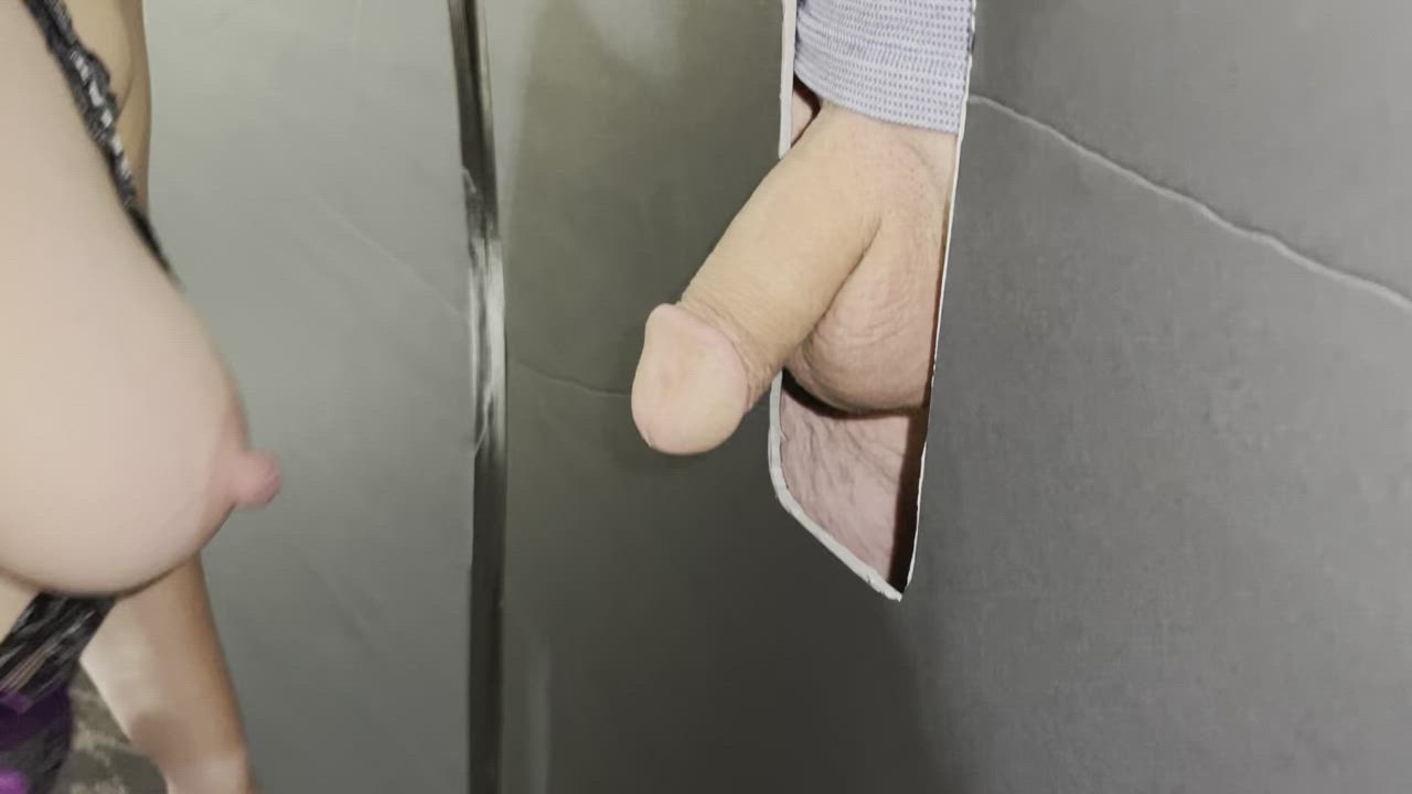 [OC] Gloryhole fun with growling orgasm (redgifs for sound) : video clip