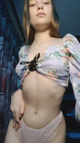 Would you breed on my tiny teen tits? : video clip