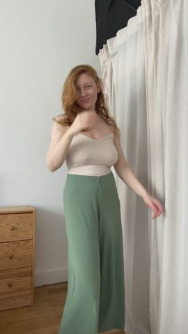Apparently someone ordered a 5'2 goofball with a big side of tits! : video clip