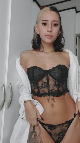 I hope older guys love petite teens like me. : video clip