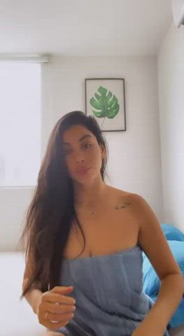 ooops, my towel dropped... : video clip
