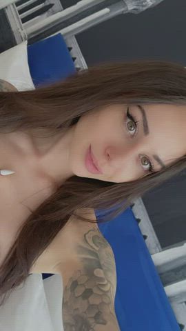 Just wanted to show you my body, what do you think? : video clip