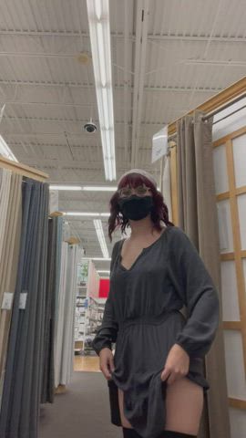 Out running errands and my boyfriend asked for a nude..sent him this instead 😇 [GIF] : video clip