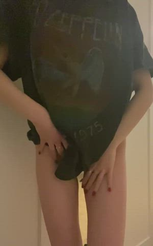 What would you do with my petite body daddy ? : video clip