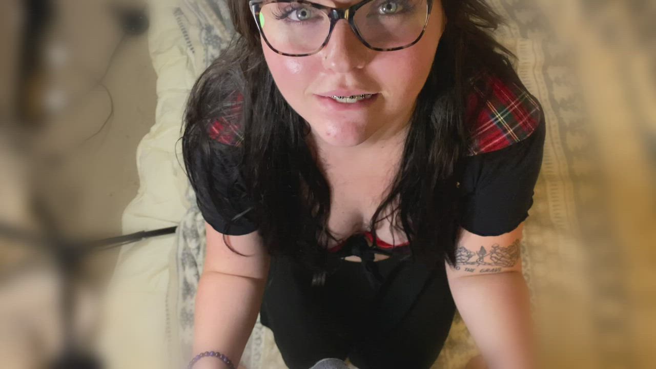 I locked myself out of my house last night. I had to give the locksmith a good tip! : video clip