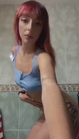 do i have a good ass for an 18yo?🤭 : video clip