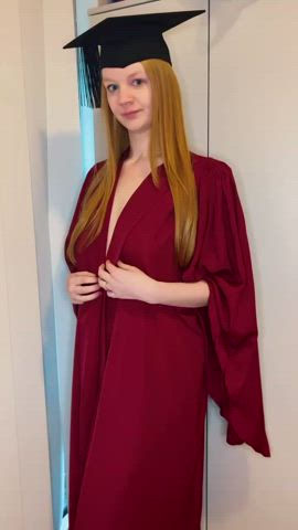 I’m graduating from college soon! Now it’s time for a baby bump 🤤 : video clip
