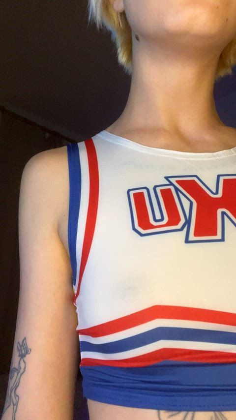 Tiny tits are stunning trust me : video clip