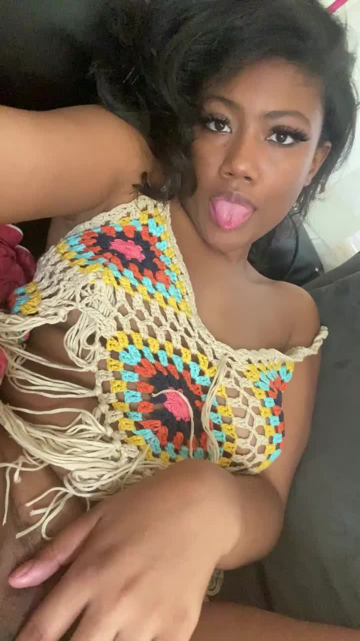 Do you like small hairy pussy ? : video clip