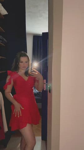 Want a peak under my dress? : video clip