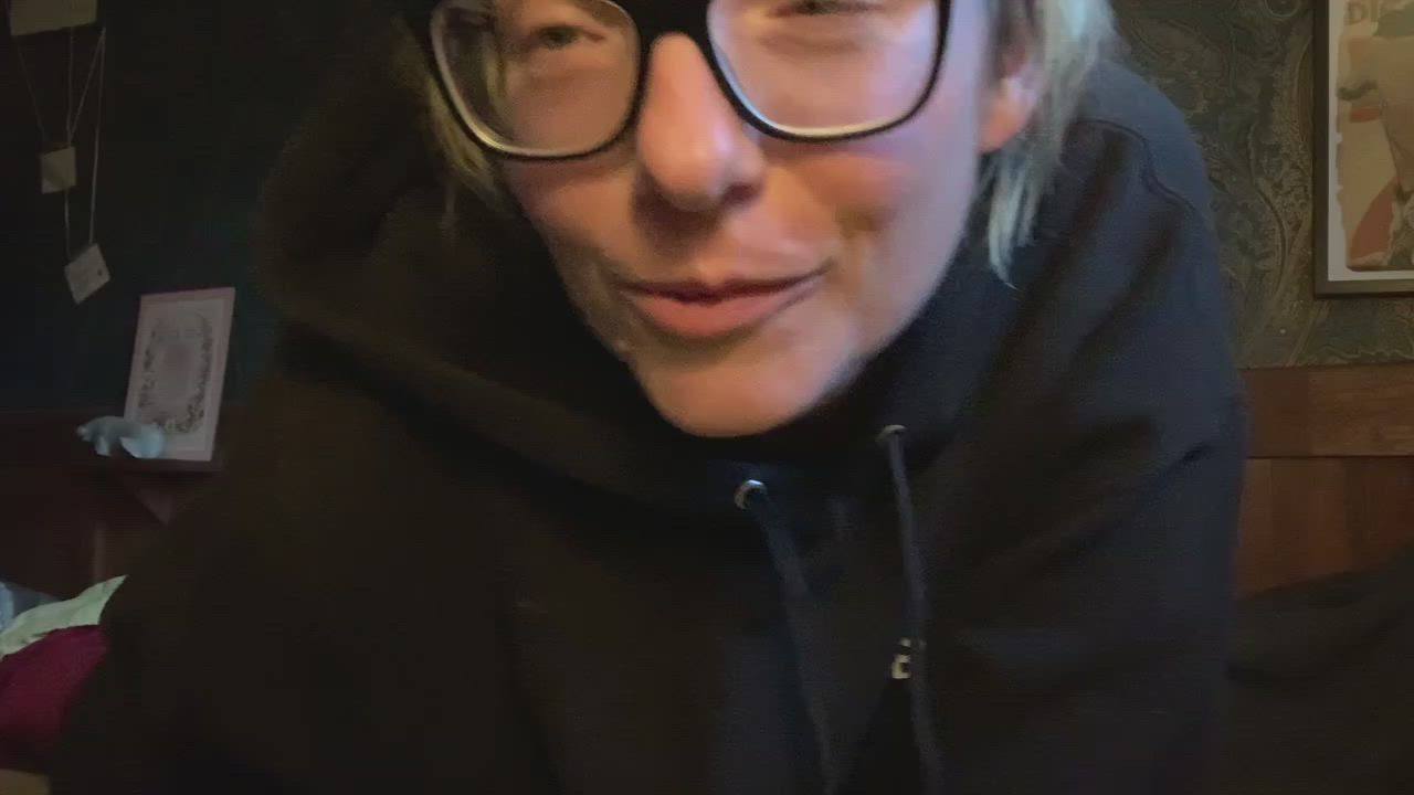 I don’t know what looks more fuckable - my tits or my ass? I am leaning more towards my ass : video clip